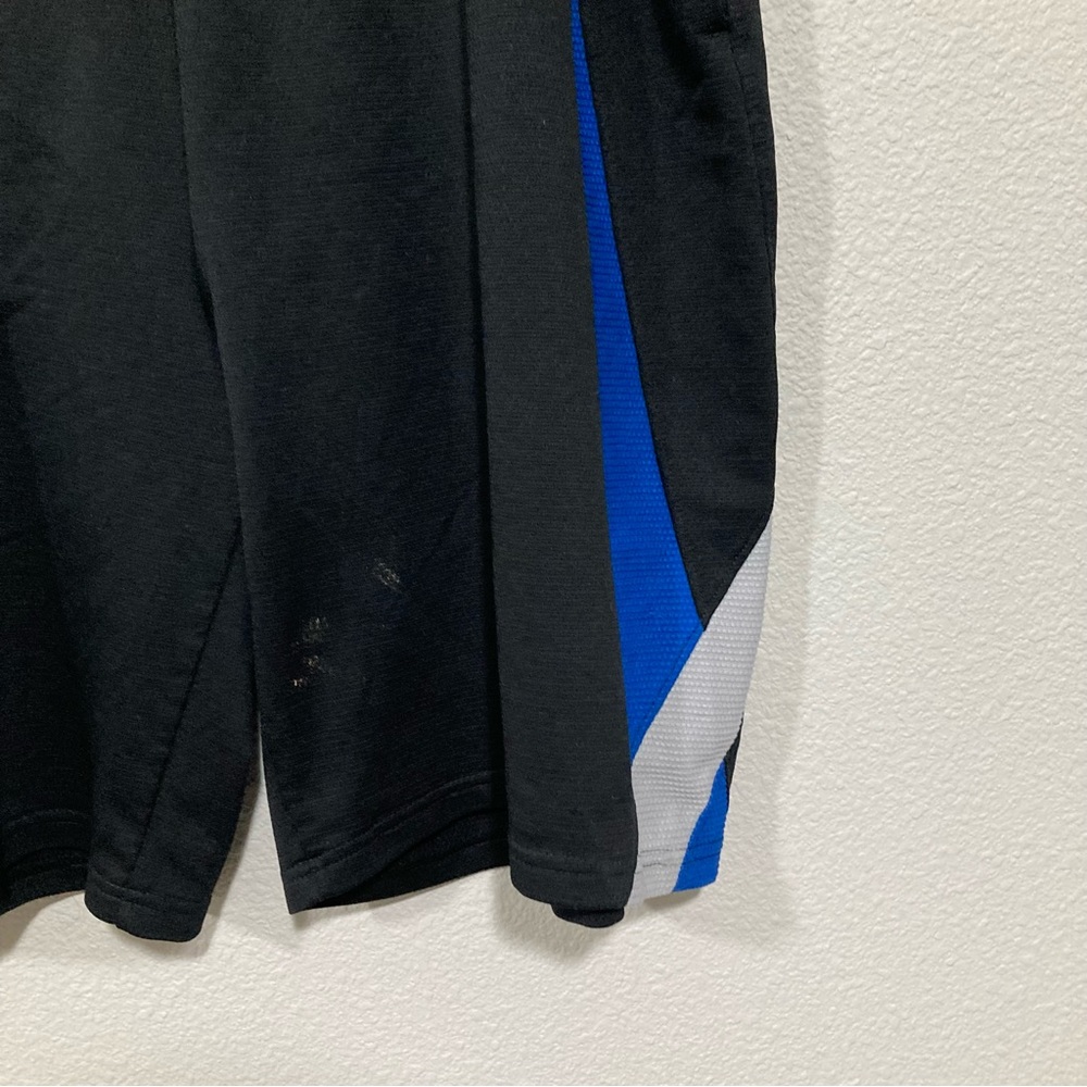 Champs shorts - Picture 5 of 7